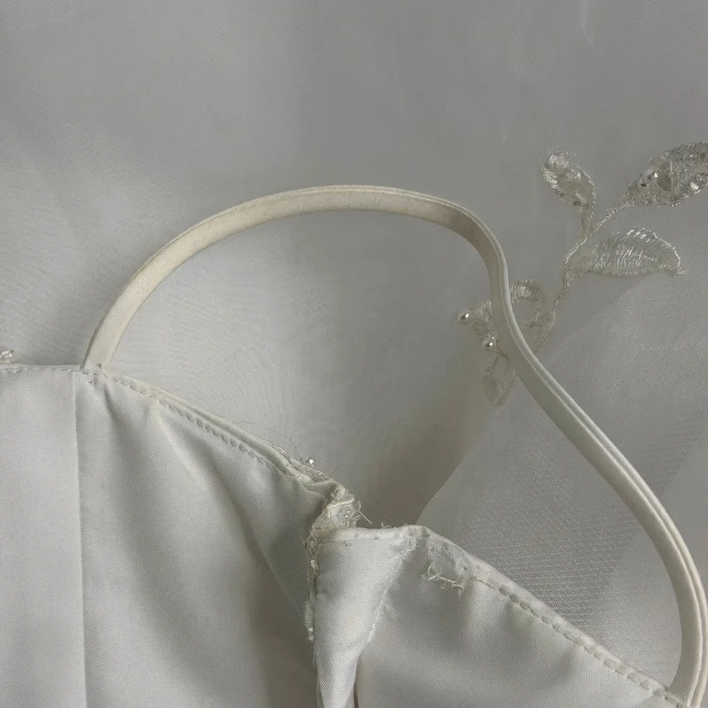Davids Bridal Girls White Beaded Floral Tulle Flower Girl Dress Size 6 Communion - Picture 10 of 16
